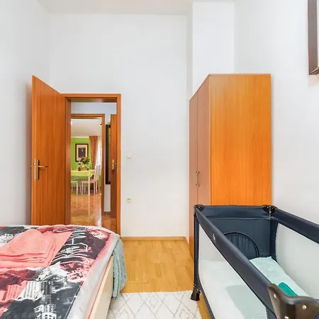 Denis Apartamento *
