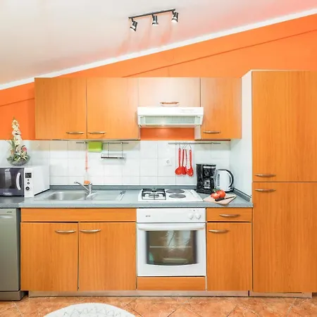 Apartment Denis *